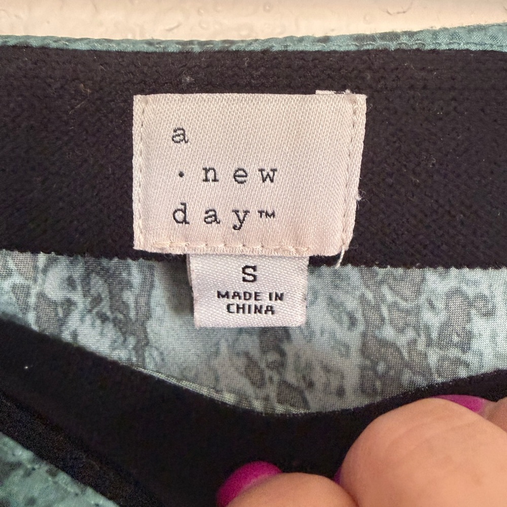 Green Snake-Print Midi Skirt small a new day - Picture 7 of 9